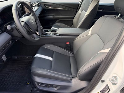 2026 Toyota Camry SE HEATED FRONT SEATS / 12.3" TOYOTA MULTIMEDIA AUDIO