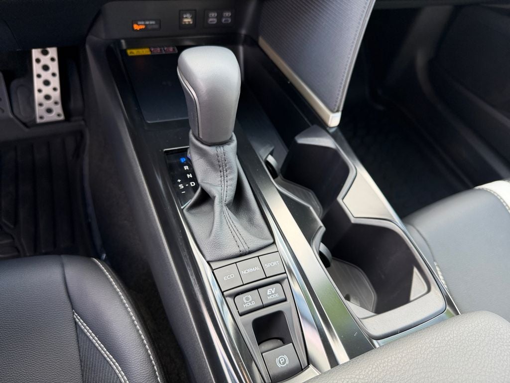 2026 Toyota Camry SE HEATED FRONT SEATS / 12.3" TOYOTA MULTIMEDIA AUDIO