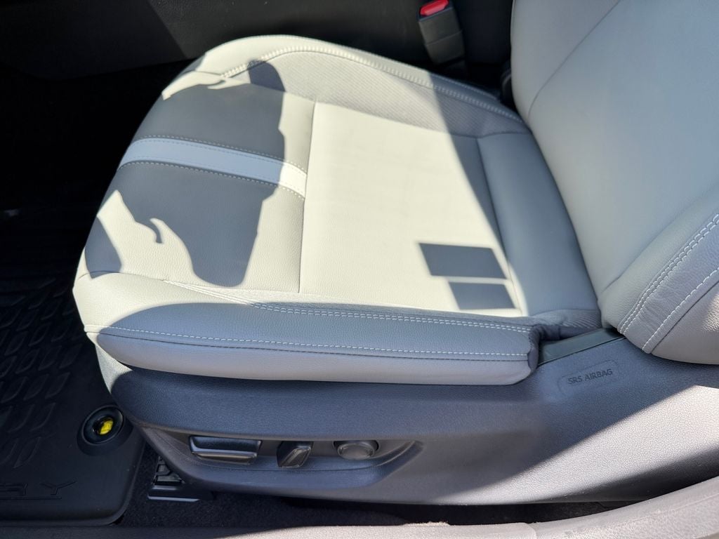 2026 Toyota Camry SE CLEAN CARFAX 1 OWNER