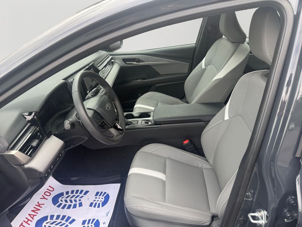 2026 Toyota Camry SE W/Moonroof