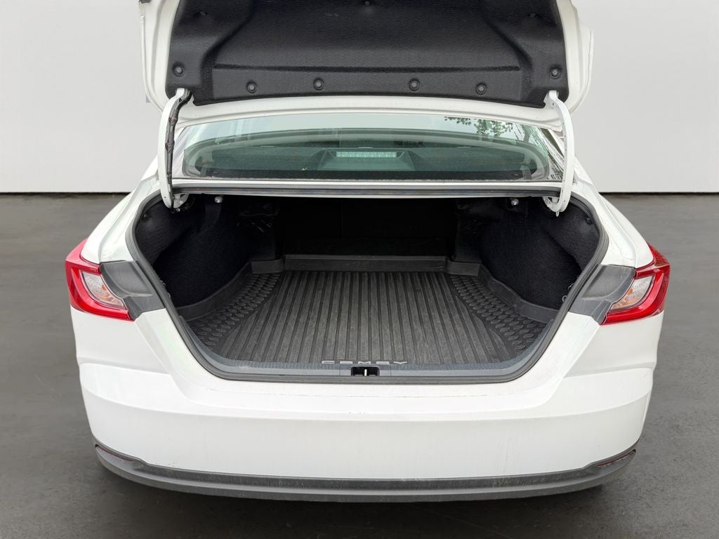 2025 Toyota Camry LE CLEAN CARFAX 1 OWNER
