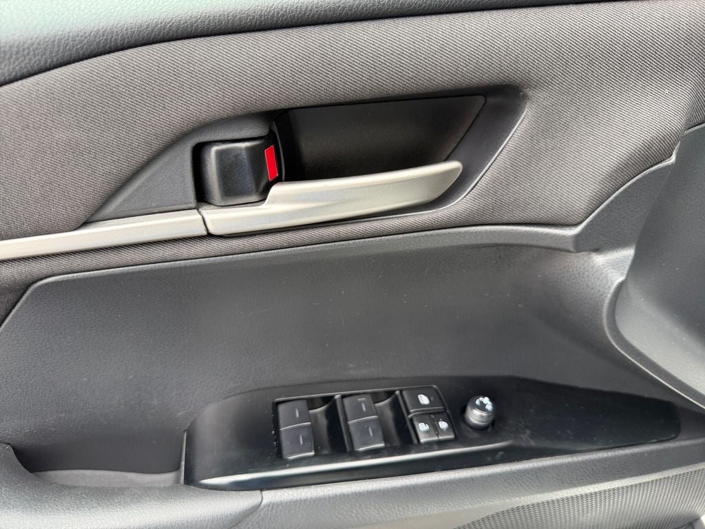 2025 Toyota Camry LE CLEAN CARFAX 1 OWNER