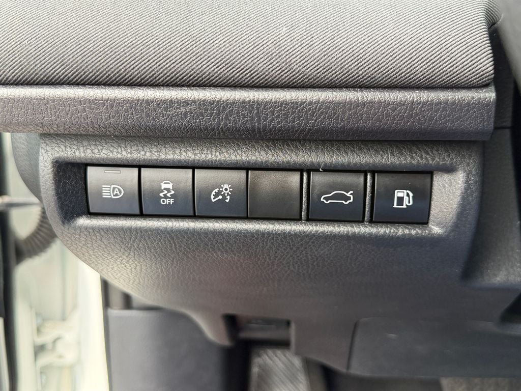 2025 Toyota Camry LE CLEAN CARFAX 1 OWNER