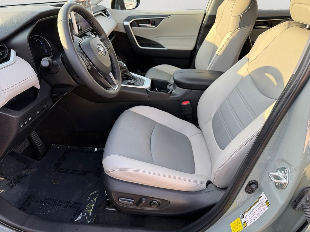 2023 Toyota RAV4 Hybrid XLE Premium