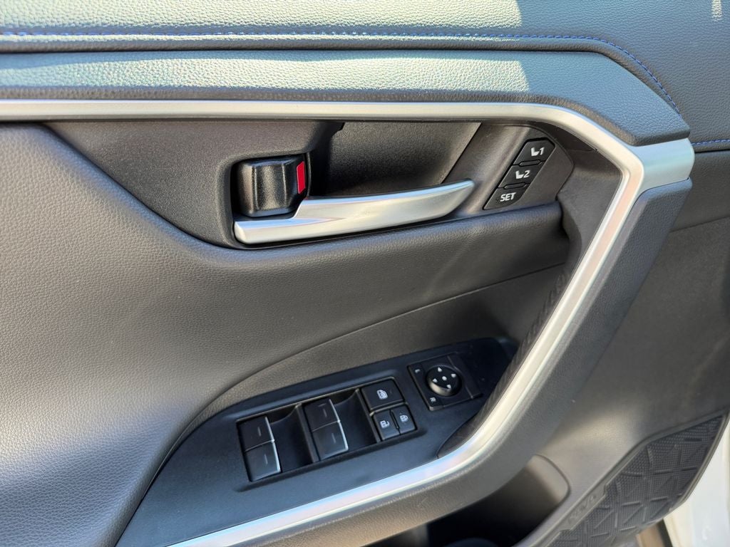 2025 Toyota RAV4 Hybrid XSE