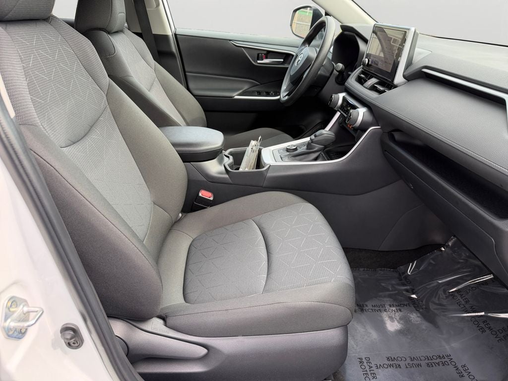 2025 Toyota RAV4 Hybrid XLE HYBRID / CLEAN CARFAX / 1 OWNER