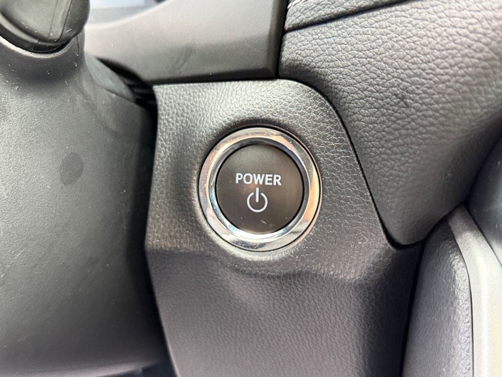 2025 Toyota RAV4 Hybrid XLE HYBRID / CLEAN CARFAX / 1 OWNER