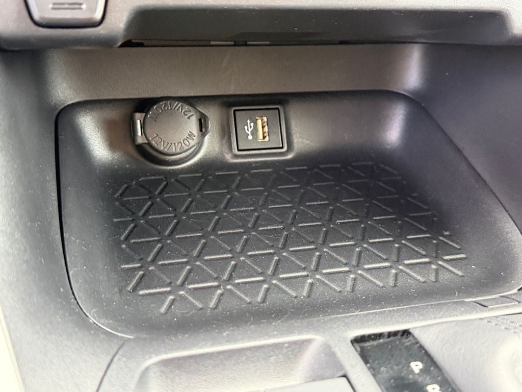 2025 Toyota RAV4 Hybrid XLE HYBRID / CLEAN CARFAX / 1 OWNER