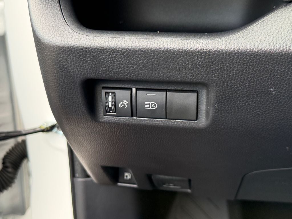 2025 Toyota RAV4 Hybrid XLE HYBRID / CLEAN CARFAX / 1 OWNER