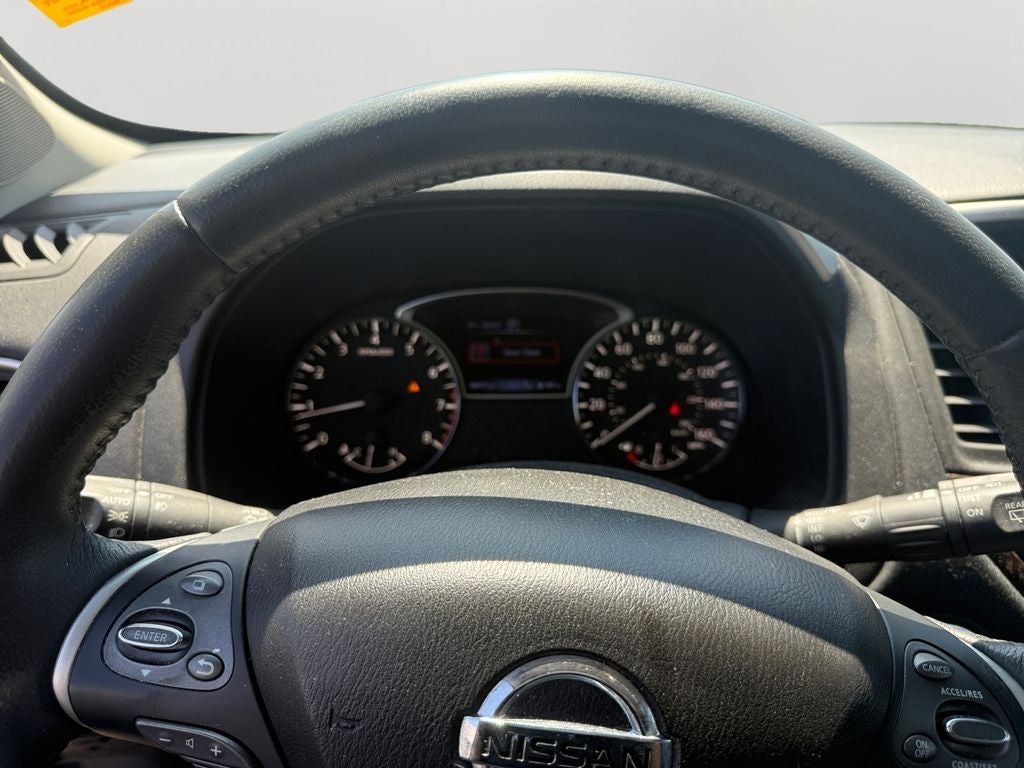 2016 Nissan Pathfinder Platinum 1 OWNER / CLEAN CARFAX