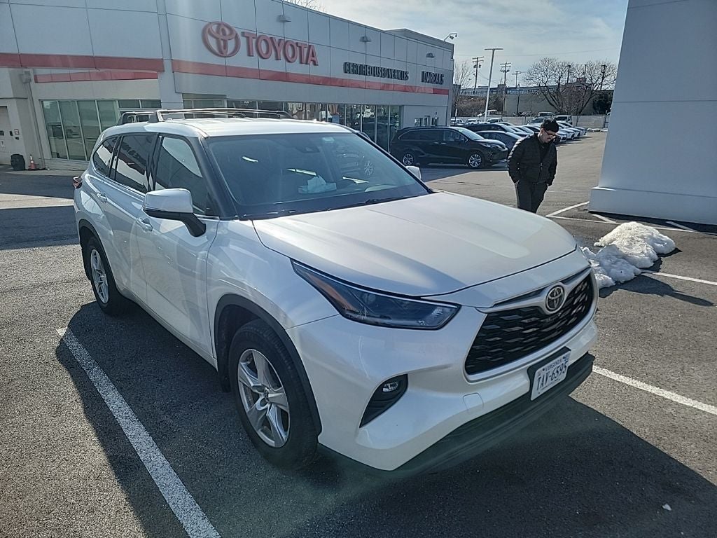 2021 Toyota Highlander LE