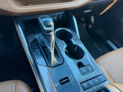 2021 Toyota Highlander Hybrid Platinum