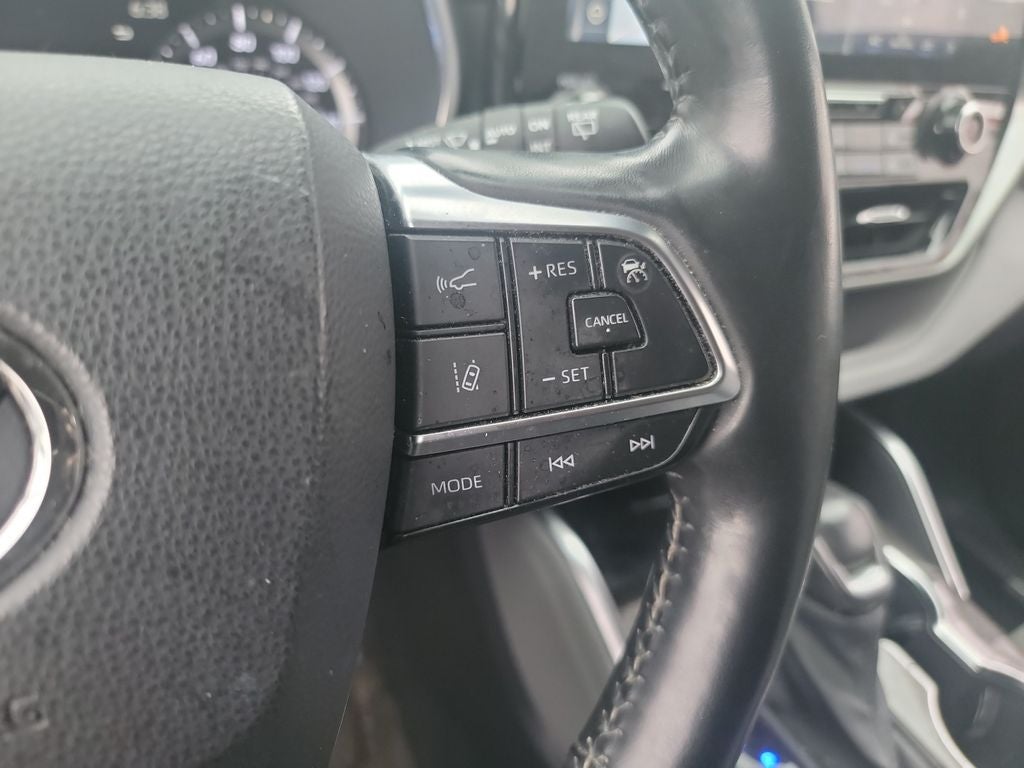 2021 Toyota Highlander Hybrid Platinum