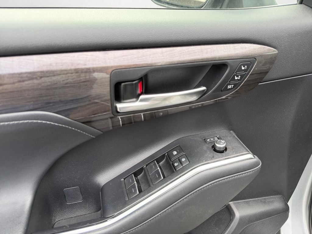 2023 Toyota Highlander Hybrid Platinum JBL AUDIO / PANO ROOF / 360 VIEW MONITOR