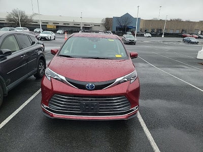 2024 Toyota Sienna Platinum 7 Passenger