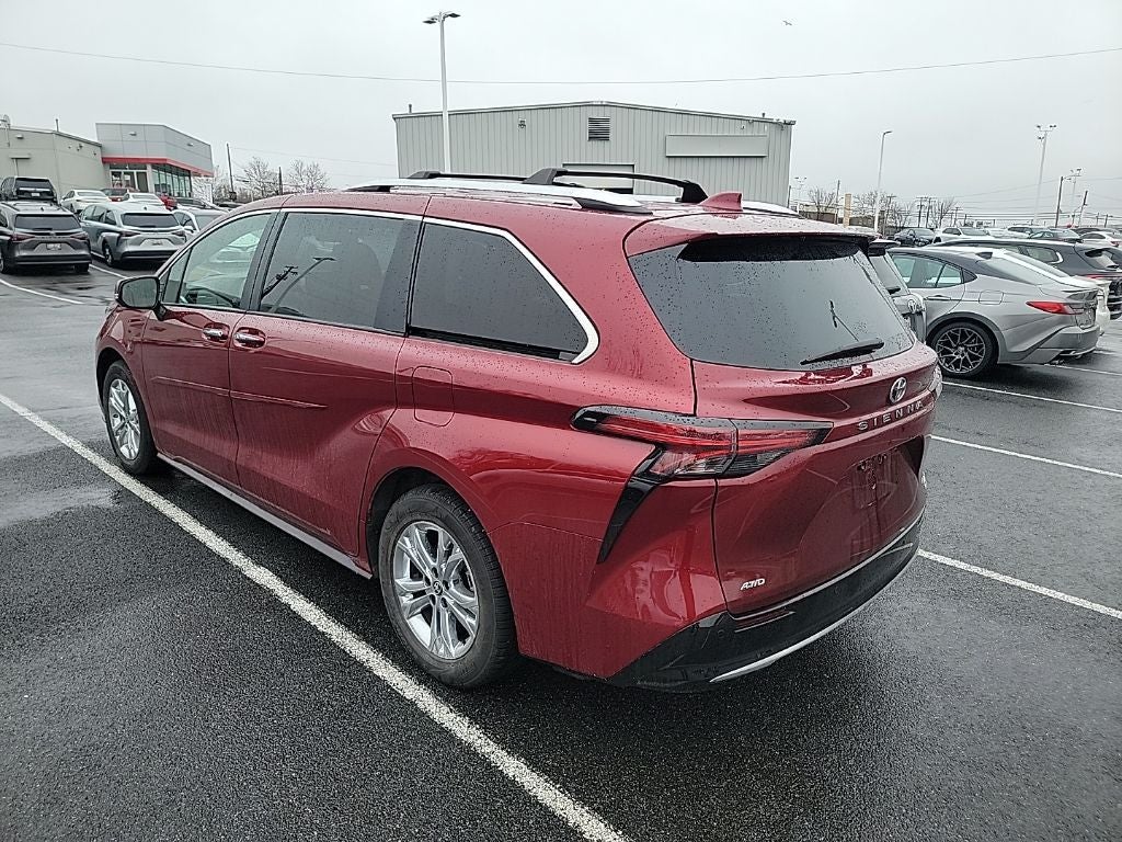 2024 Toyota Sienna Platinum 7 Passenger