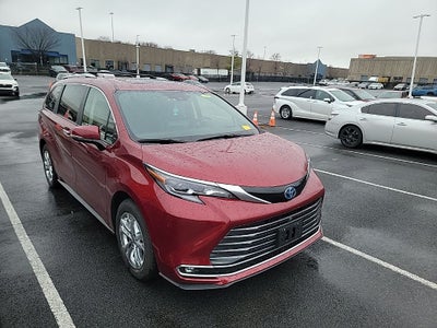 2024 Toyota Sienna Platinum 7 Passenger
