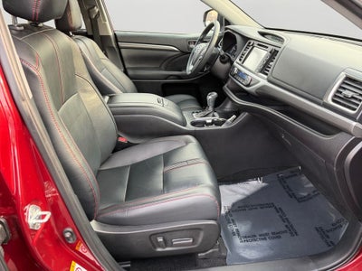 2019 Toyota Highlander SE " New Tires"