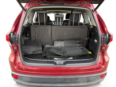 2019 Toyota Highlander SE " New Tires"