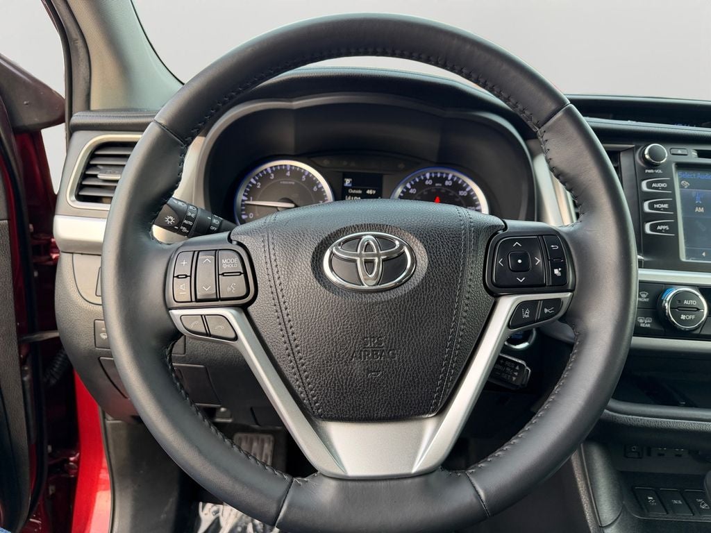 2019 Toyota Highlander SE " New Tires"