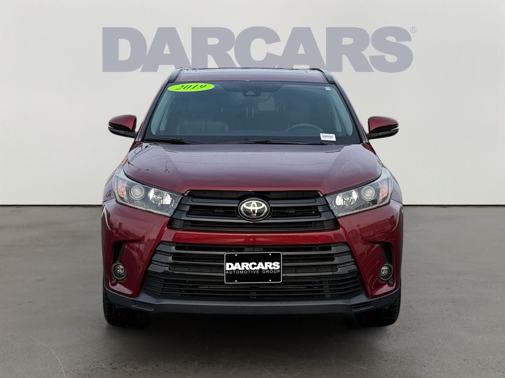 2019 Toyota Highlander SE " New Tires"