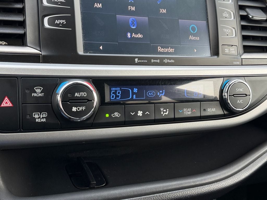 2019 Toyota Highlander SE " New Tires"