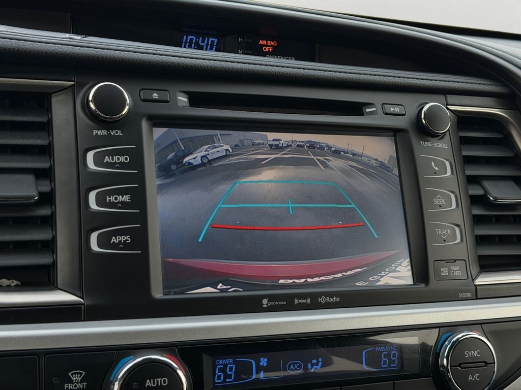 2019 Toyota Highlander SE " New Tires"