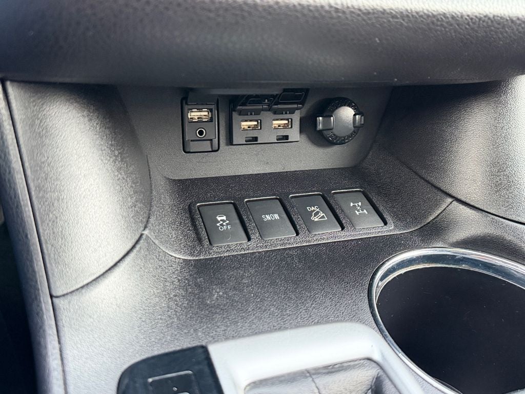 2019 Toyota Highlander SE " New Tires"