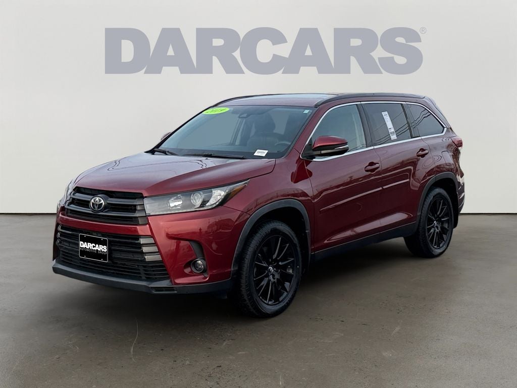 2019 Toyota Highlander SE " New Tires"