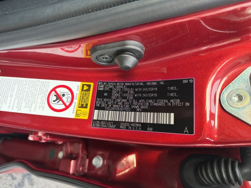 2019 Toyota Highlander SE " New Tires"