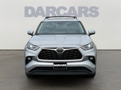 2023 Toyota Highlander XLE CLEAN CARFAX / 3RD ROW SEATING / MOONROOF / BLIND