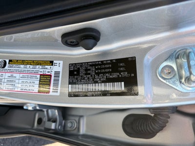 2023 Toyota Highlander XLE CLEAN CARFAX / 3RD ROW SEATING / MOONROOF / BLIND