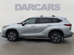 2023 Toyota Highlander XLE CLEAN CARFAX / 3RD ROW SEATING / MOONROOF / BLIND