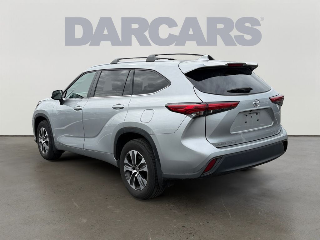 2023 Toyota Highlander XLE CLEAN CARFAX / 3RD ROW SEATING / MOONROOF / BLIND