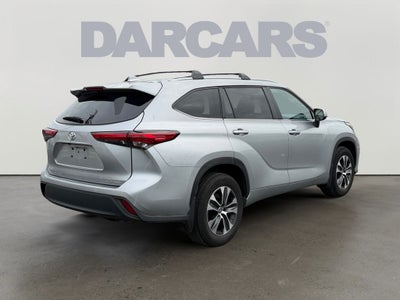 2023 Toyota Highlander XLE CLEAN CARFAX / 3RD ROW SEATING / MOONROOF / BLIND