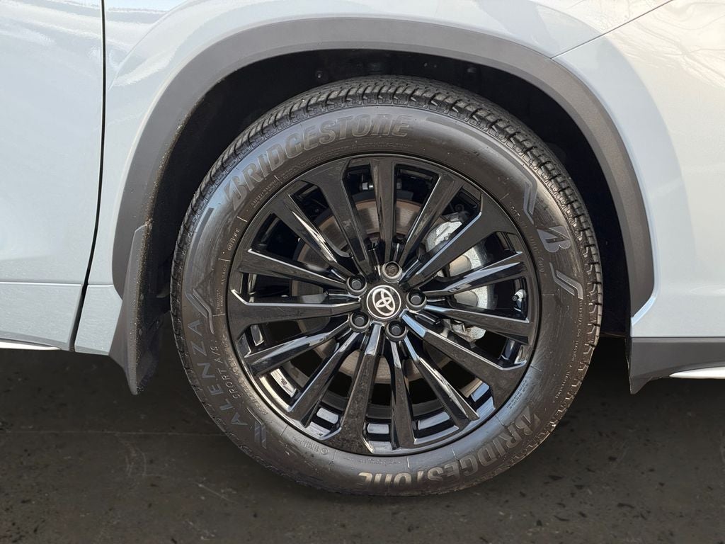 2025 Toyota Highlander XSE VERY LOW MILES / XSE LEATHER HEATED SEATS / BLIND