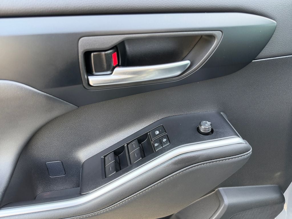 2025 Toyota Highlander XSE VERY LOW MILES / XSE LEATHER HEATED SEATS / BLIND