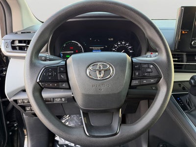 2025 Toyota Sienna LE 8 Passenger