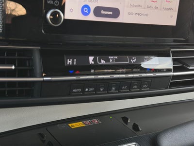 2025 Toyota Sienna LE 8 Passenger