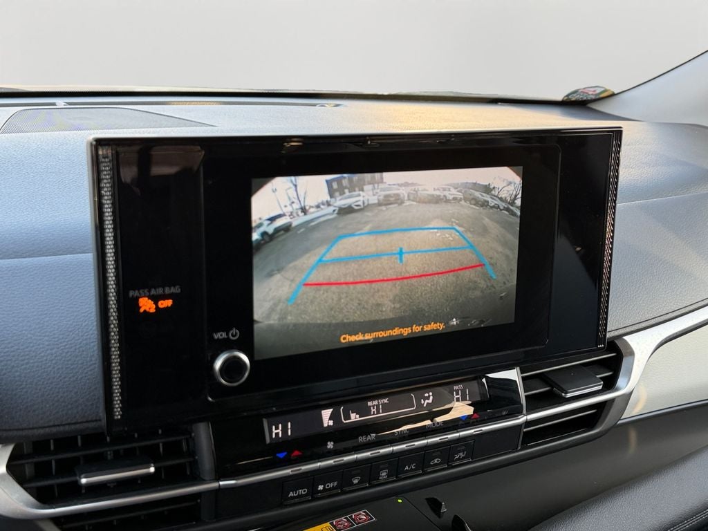 2025 Toyota Sienna LE 8 Passenger