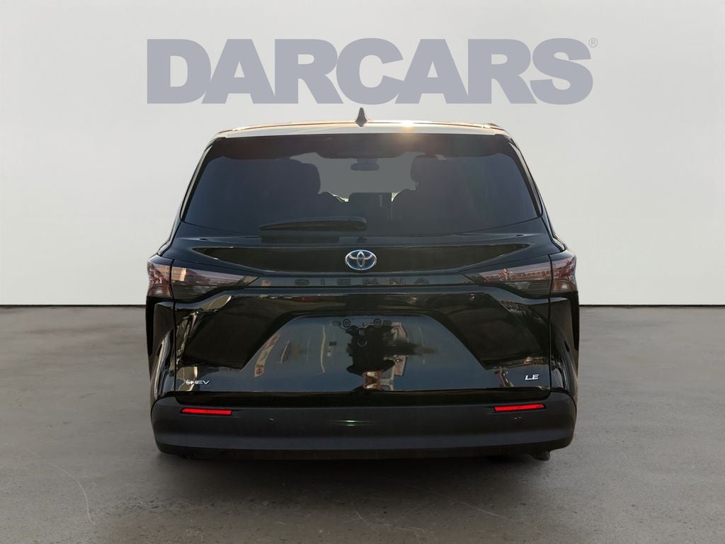 2025 Toyota Sienna LE 8 Passenger