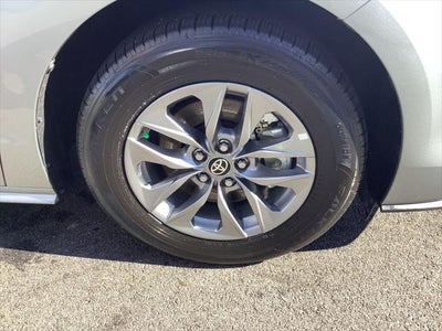 2024 Toyota Sienna LE 8 Passenger