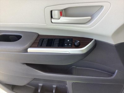 2024 Toyota Sienna LE 8 Passenger