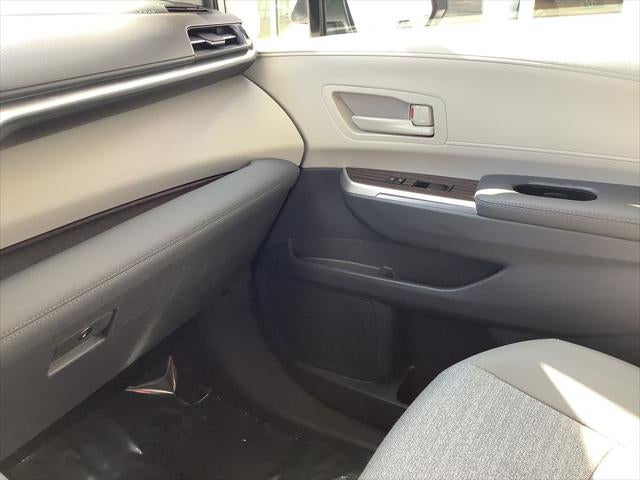 2024 Toyota Sienna LE 8 Passenger