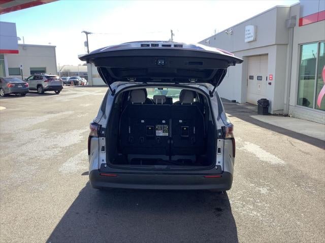 2024 Toyota Sienna LE 8 Passenger