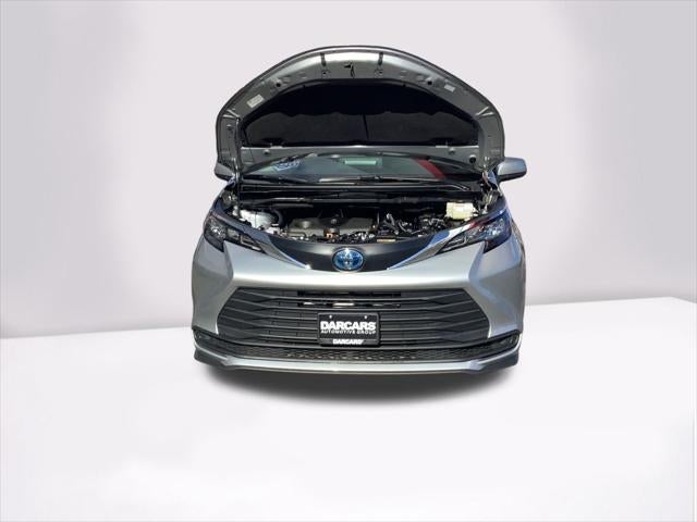 2024 Toyota Sienna LE 8 Passenger
