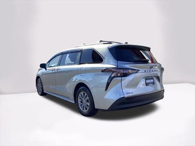 2024 Toyota Sienna LE 8 Passenger