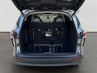 2026 Toyota Sienna LE 8 Passenger