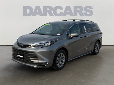 2026 Toyota Sienna LE 8 Passenger
