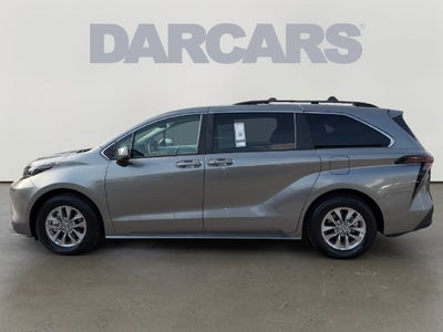 2026 Toyota Sienna LE 8 Passenger